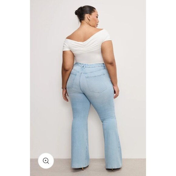 NWT Good American Flare Leg  Jeans sz 26 Light Wash Denim With Flat-Tummy Tech - Picture 2 of 14